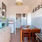 Casa Adele Lovely Mid-century Apartment, דירה *