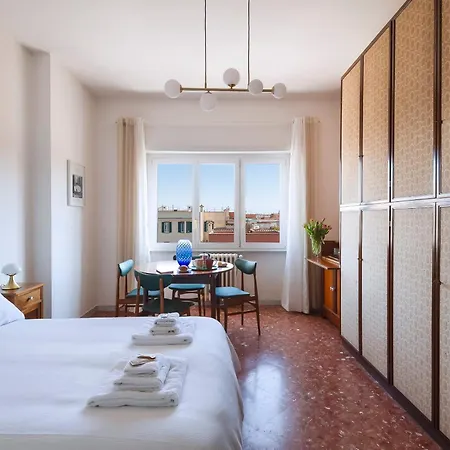 Casa Adele Lovely Mid-century Apartment, *