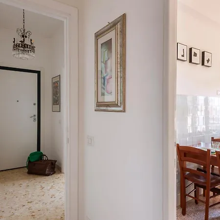 Casa Adele Lovely Mid-century Apartment, * רומא