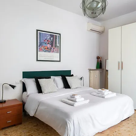 Casa Adele Lovely Mid-century Apartment, דירה *